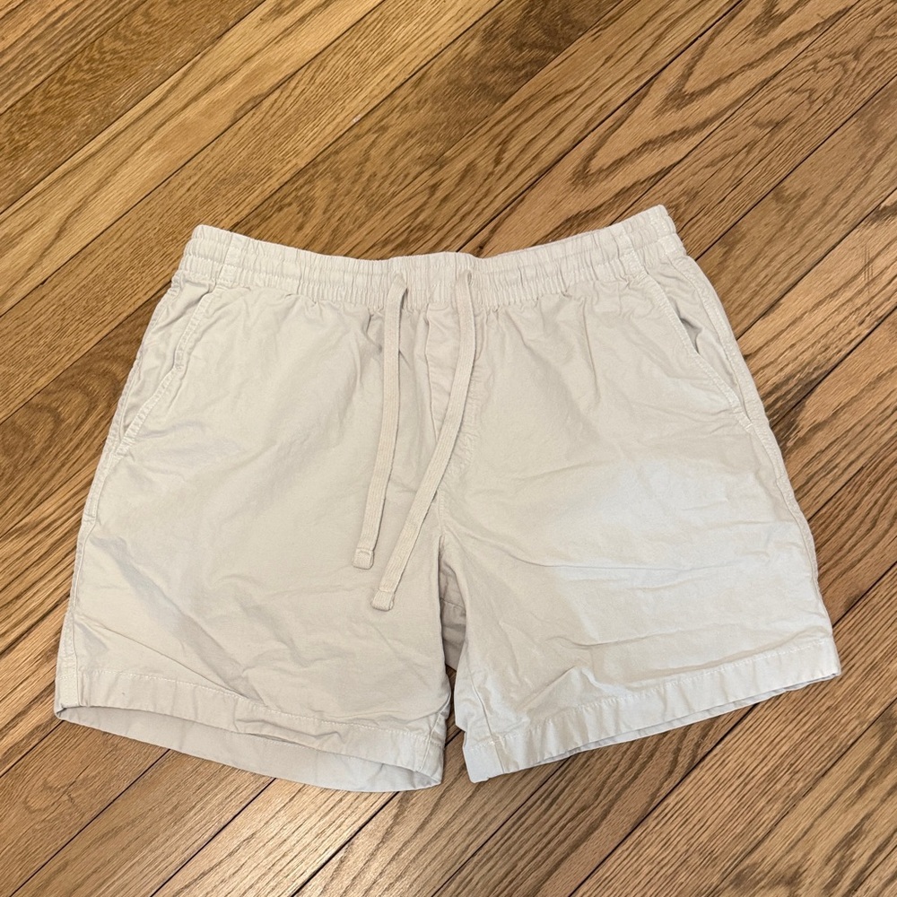 Vineyard Vines men’s shorts.
